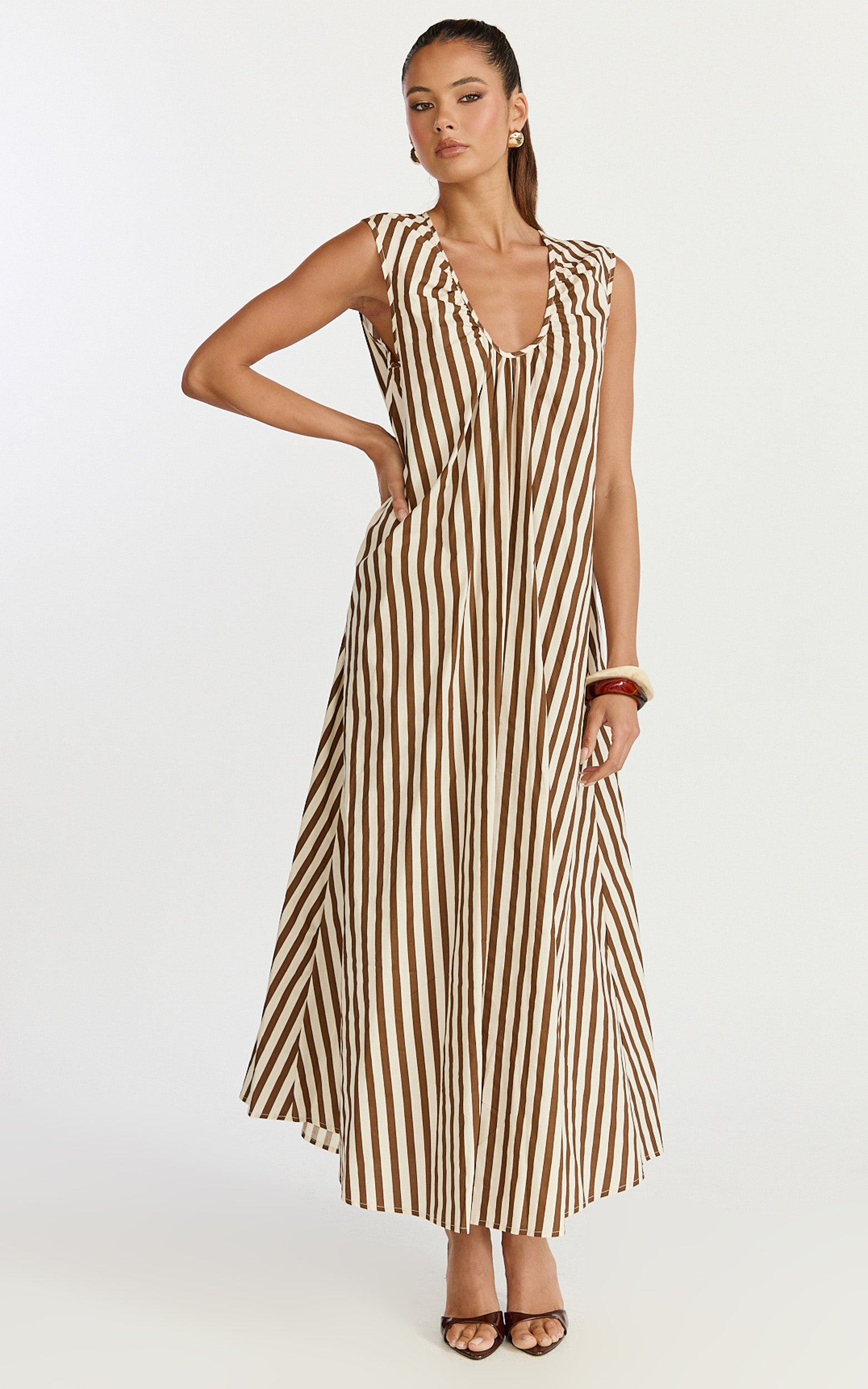 Raye Midi Dress - Sleeveless Dress in Chocolate