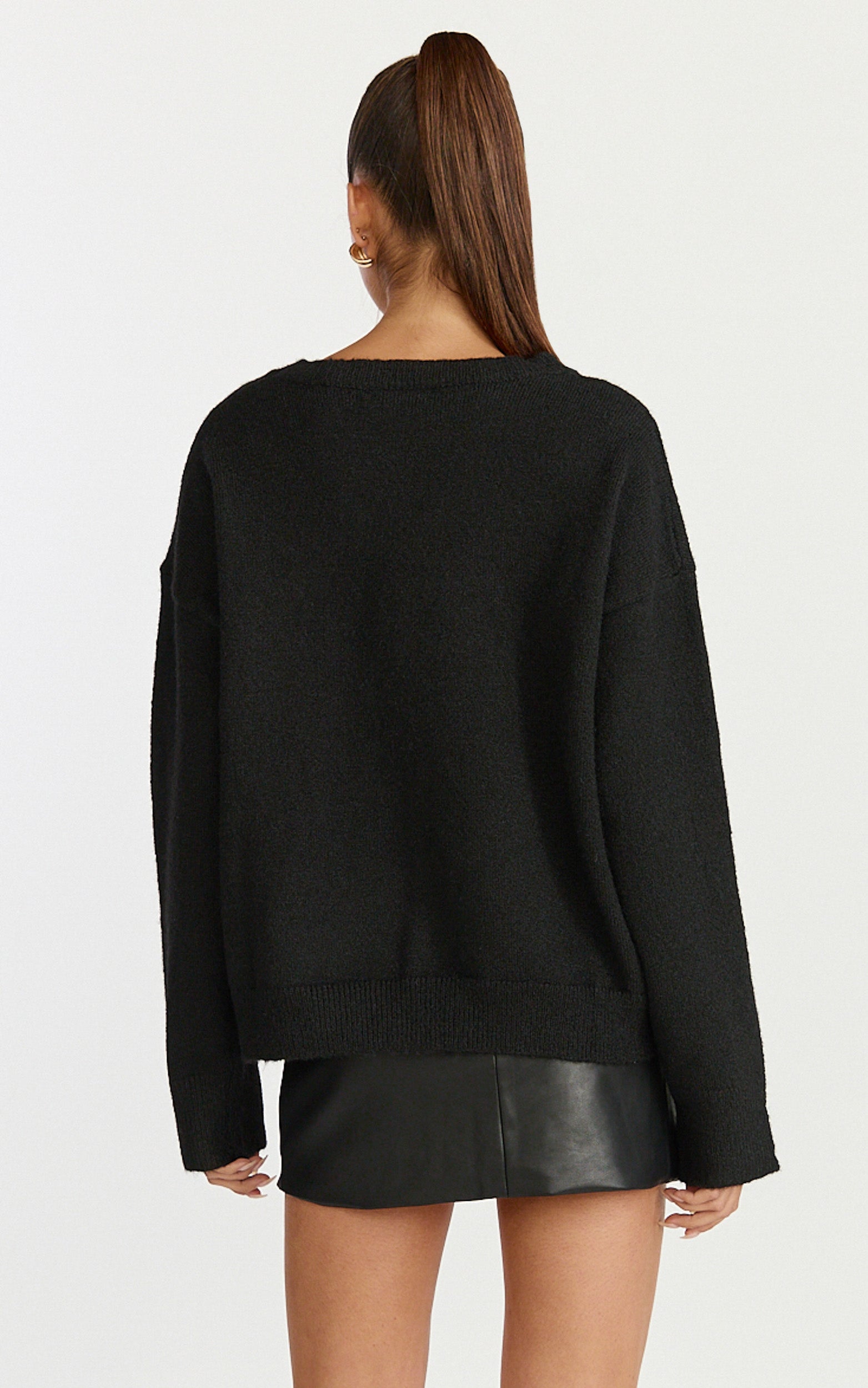 Amanda Jumper - Crew Neck Long Sleeve Knit Sweater in Black