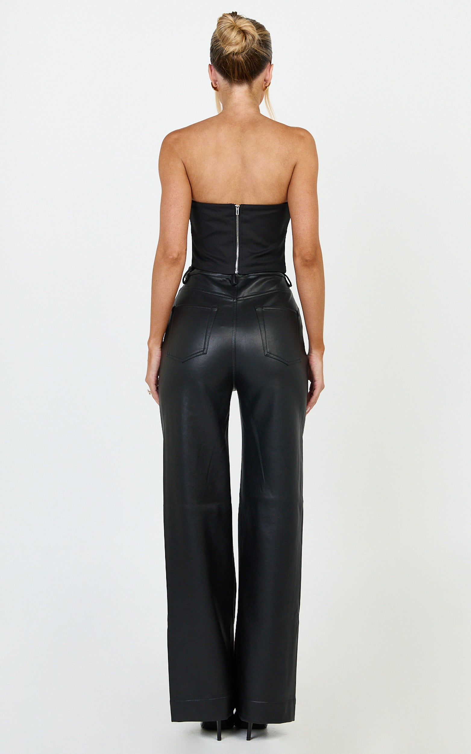 Pietra Top - Strapless Structured Top in Black
