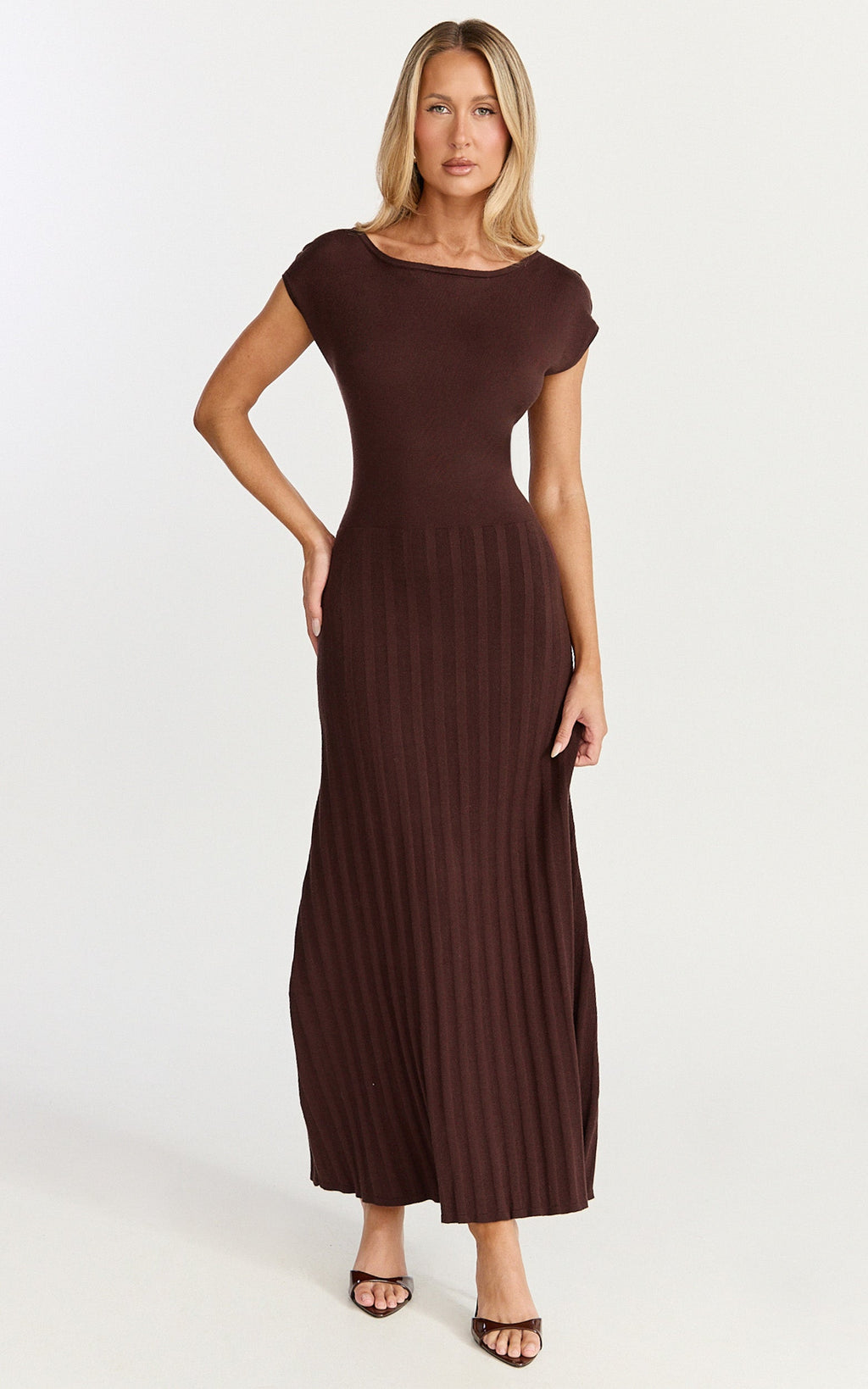 Jadey Midi Dress - Cap Sleeve Pleated Dress in Chocolate