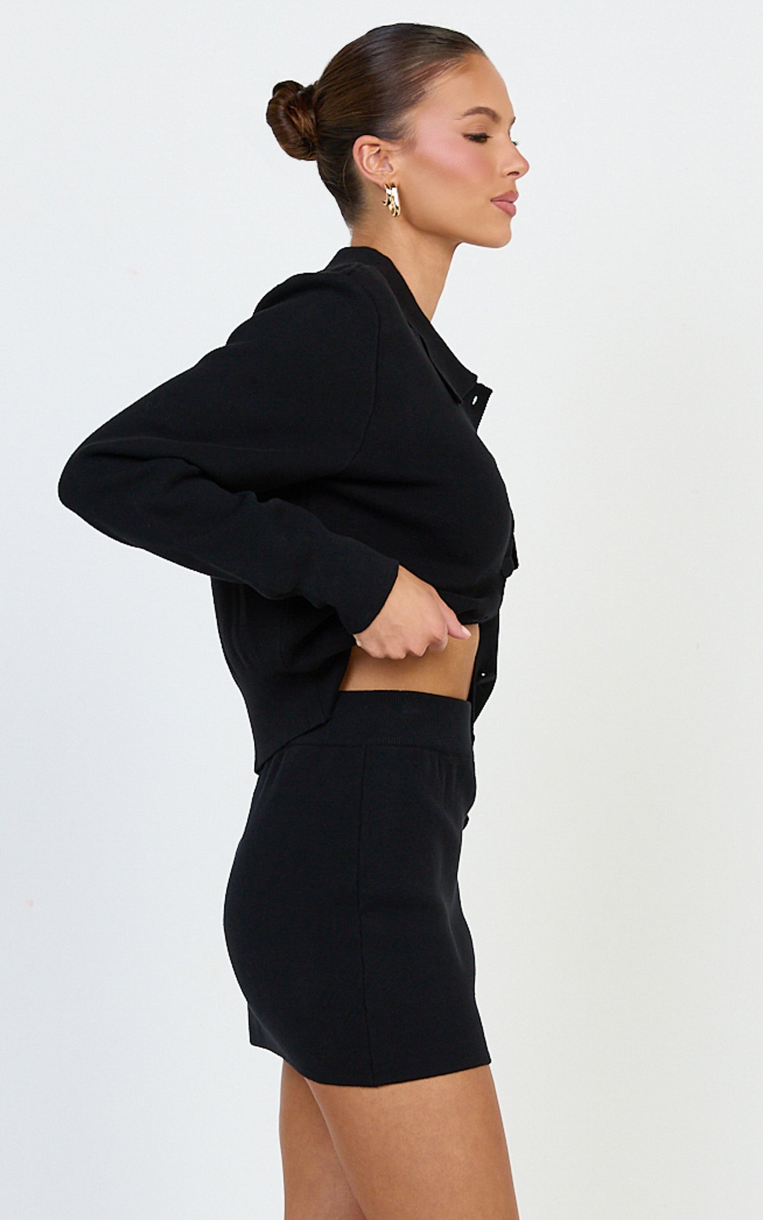 Isabel Mini Skirt - Mid Waist Knit Skirt in Black
