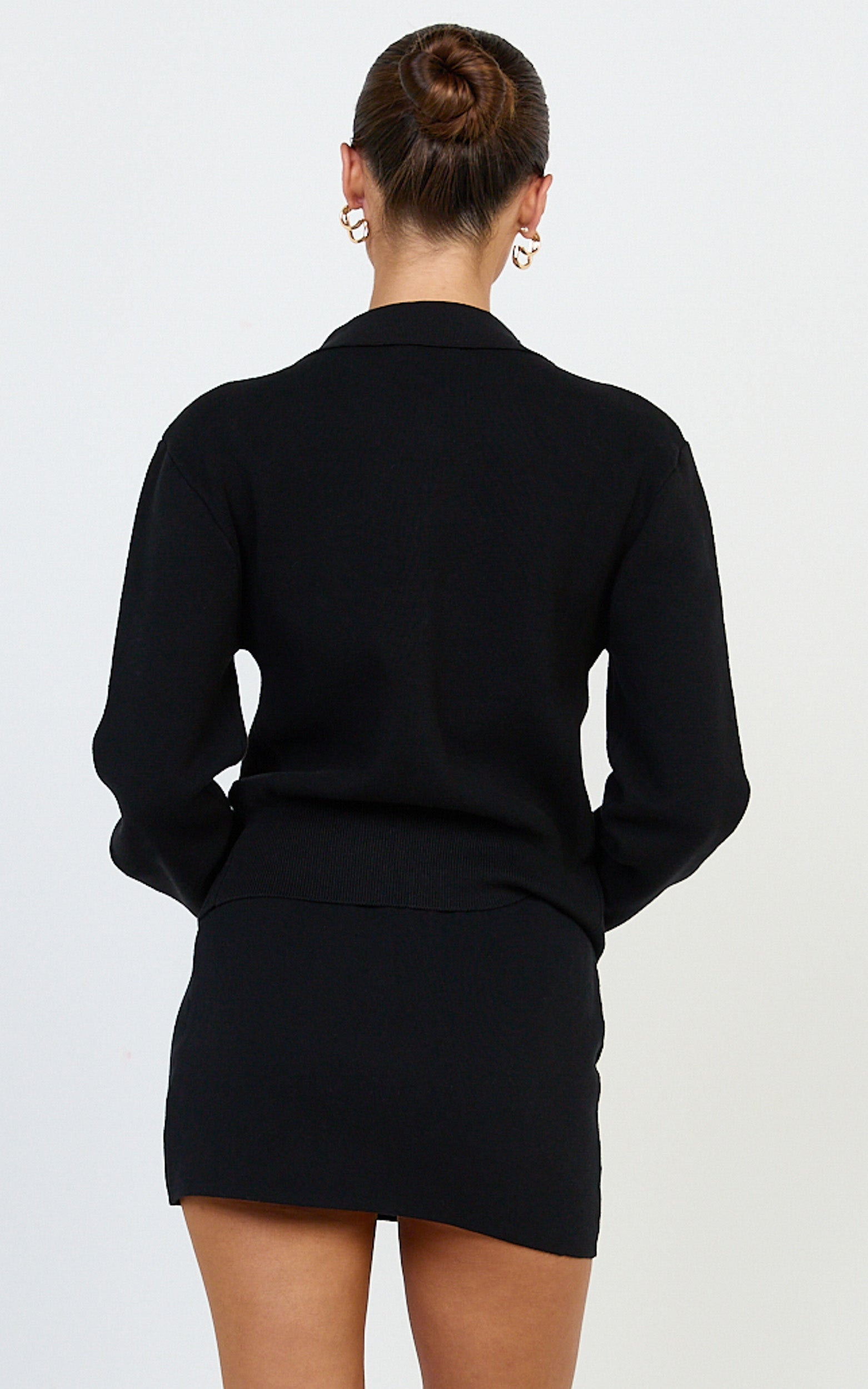 Isabel Mini Skirt - Mid Waist Knit Skirt in Black