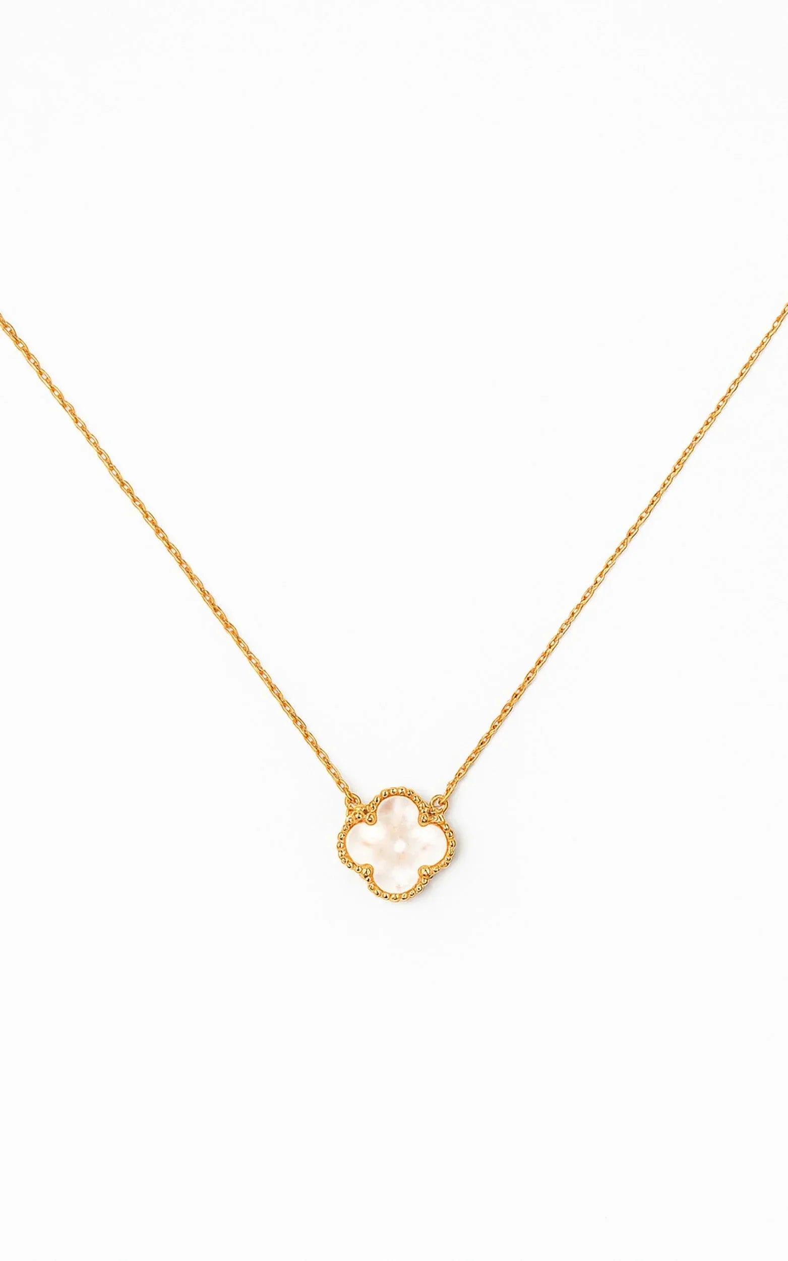 Britt Clover Pendant Necklace in Gold