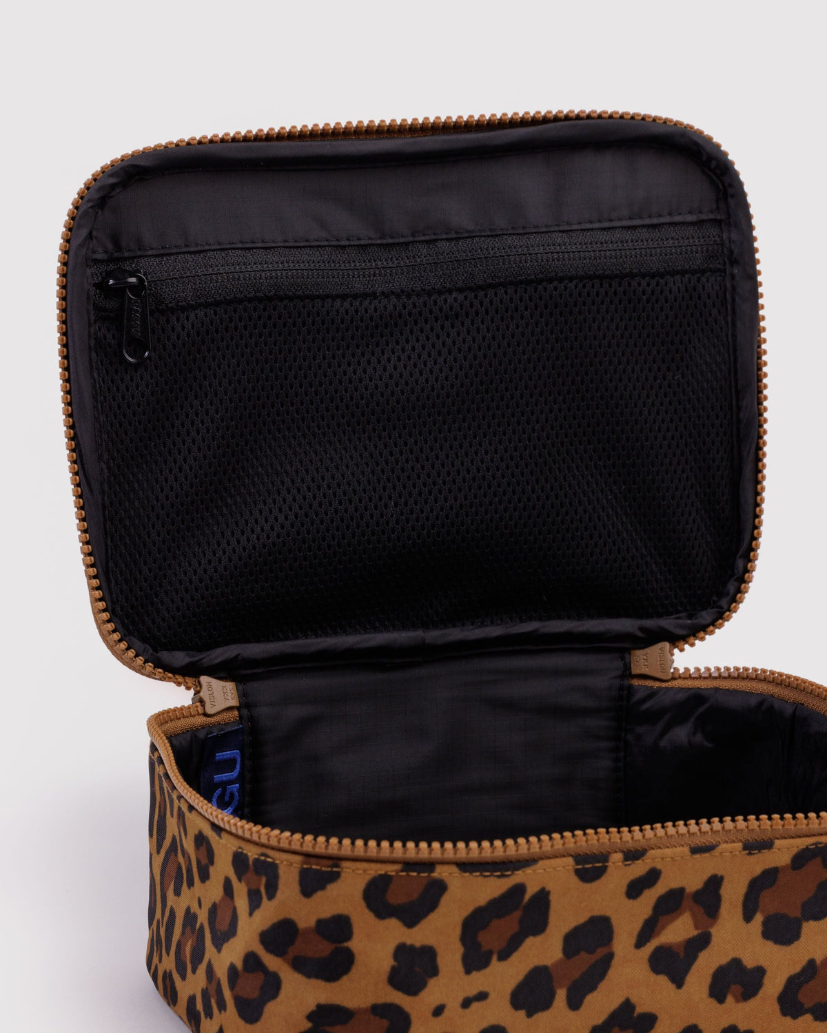 Small Cosmetic Case - Leopard - image 3
