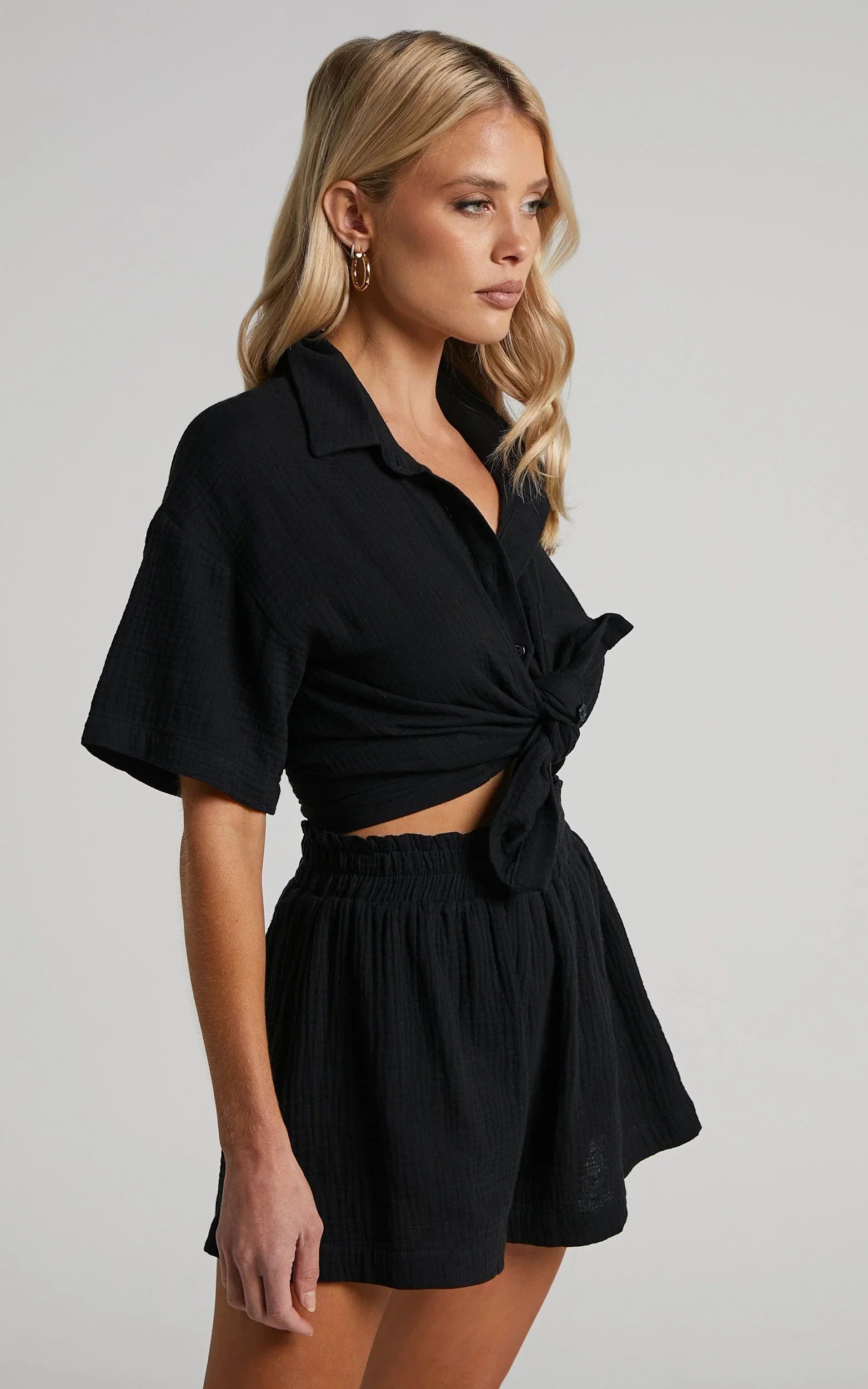 Donita Shorts - Elastic Waist Shorts in Black