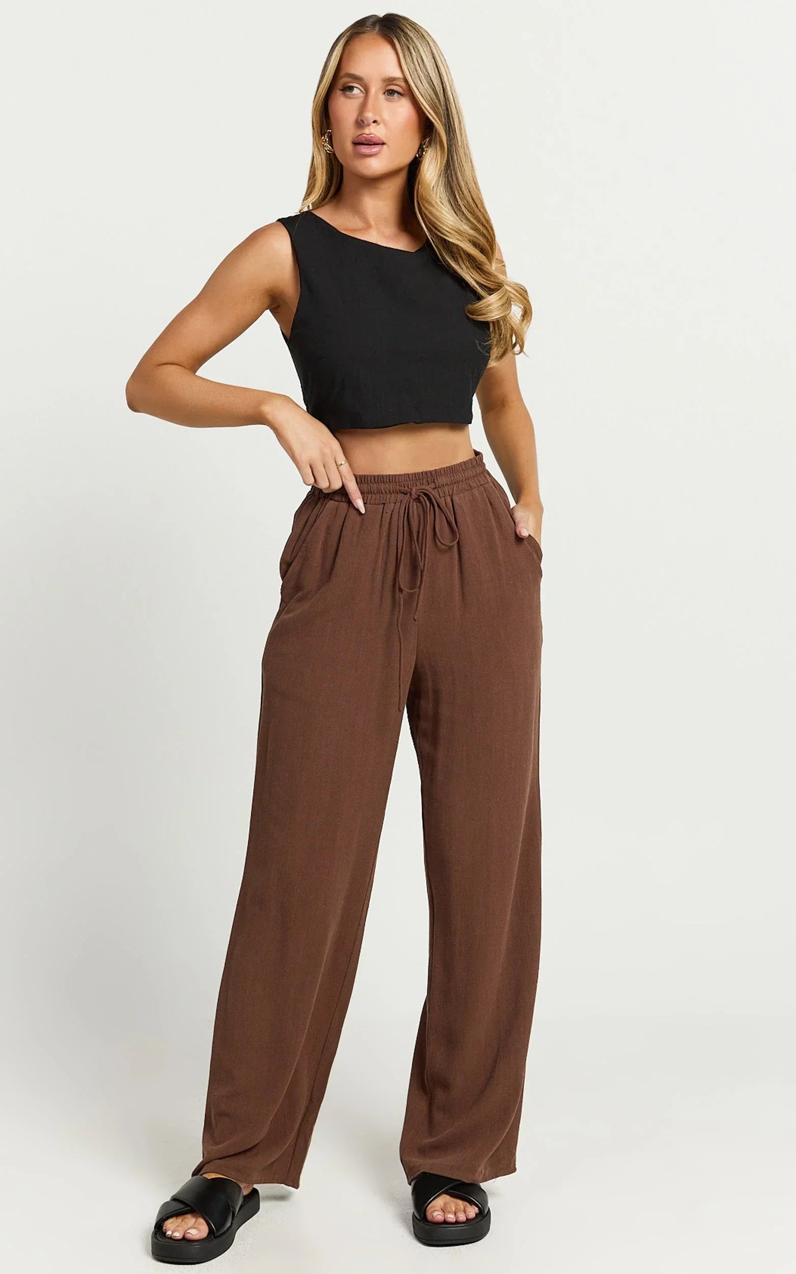 Kala Pants - Mid Waisted Relaxed Elastic Waist Pants in Chocolate