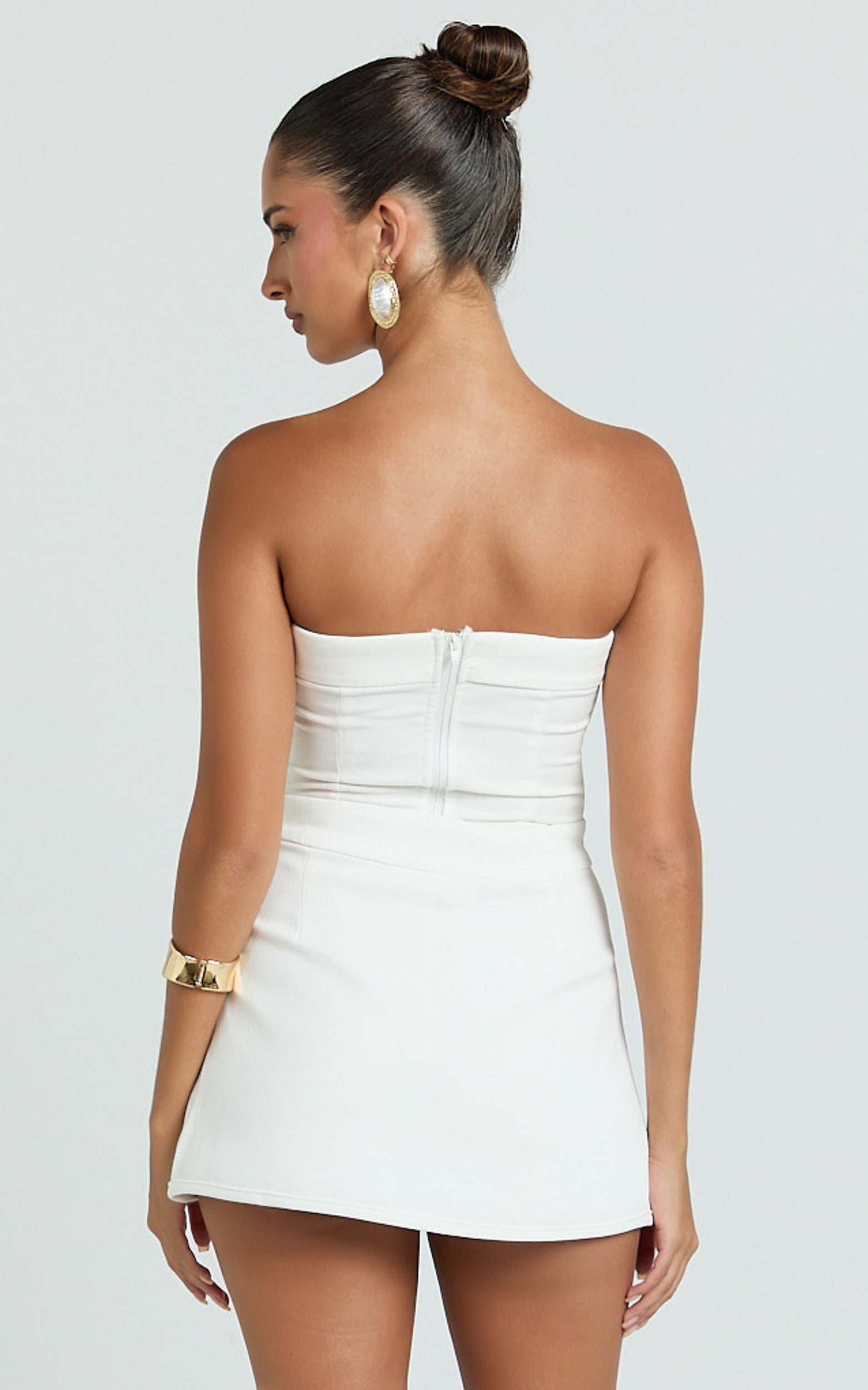 Berkley Skort - Contrast Trim Front Pocket Skort in Off White