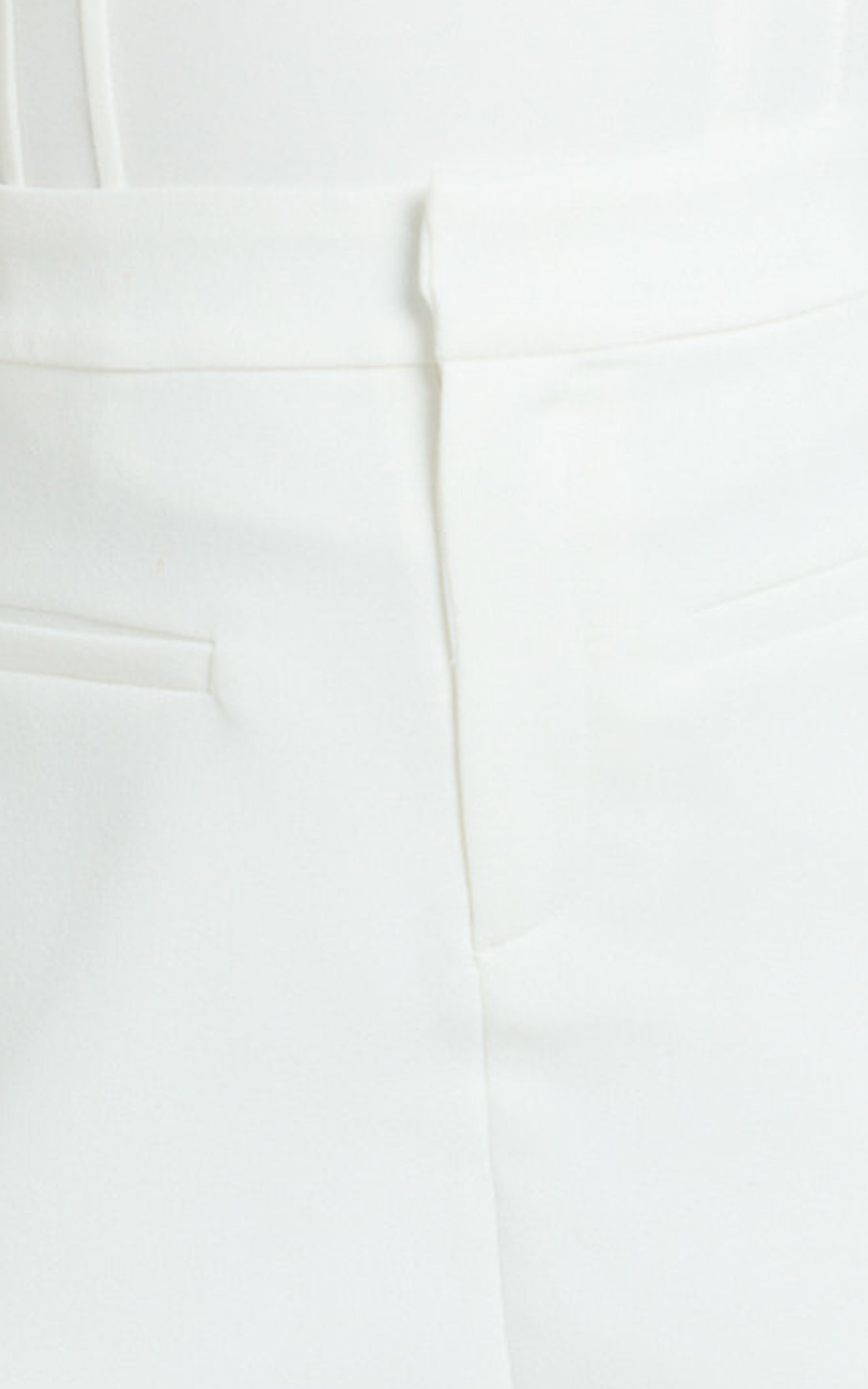 Berkley Skort - Contrast Trim Front Pocket Skort in Off White