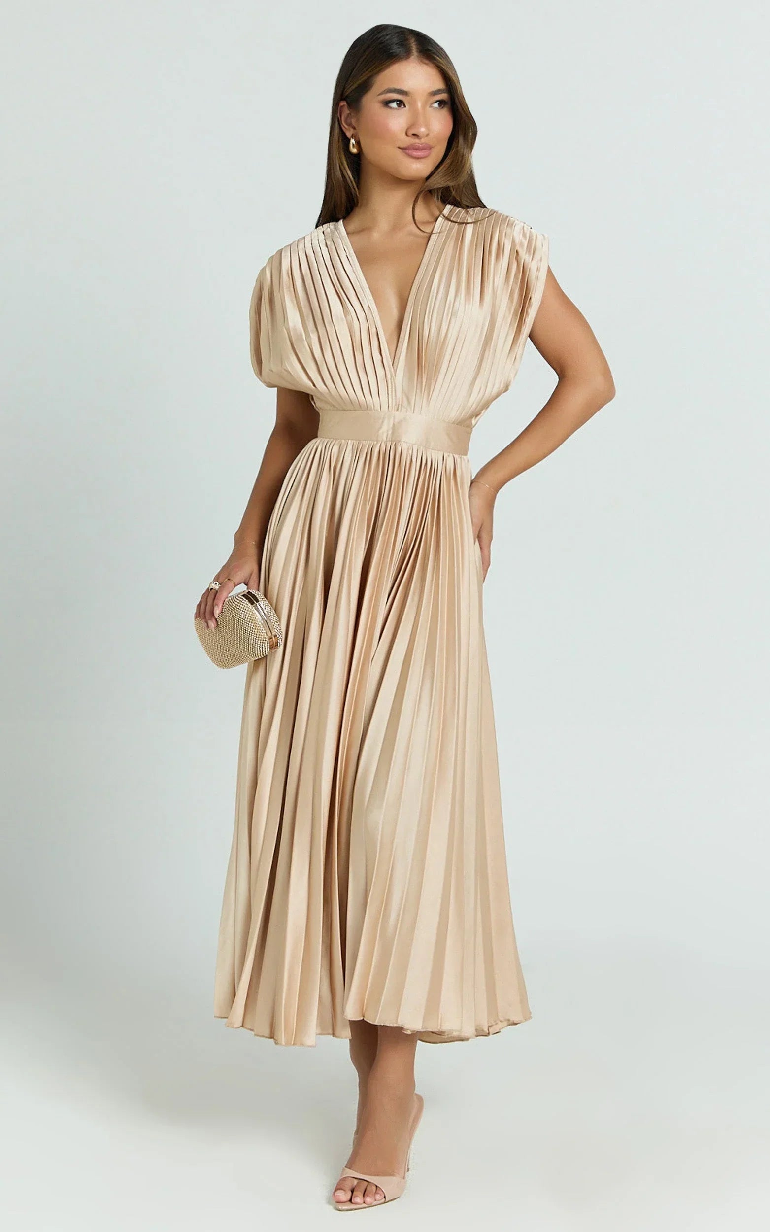 Della Midi Dress - Plunge Neck Short Sleeve Pleated Dress in Champagne