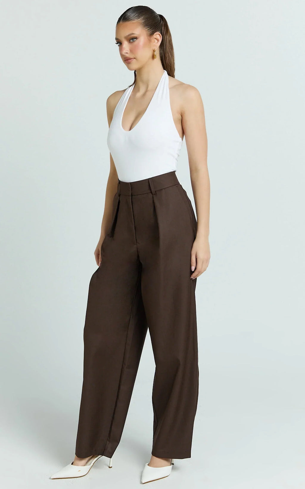 Dale Pants - Barrel Leg Back Patch Pocket Pants in Chocolate