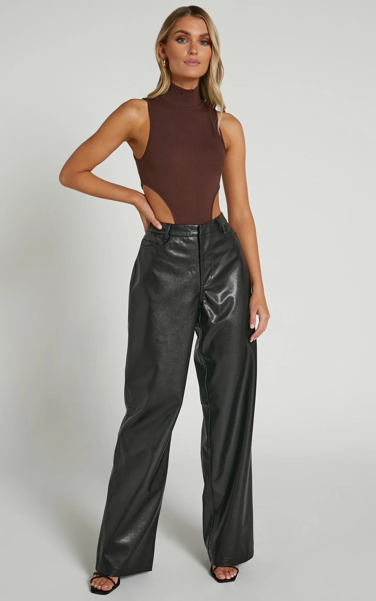 Edzelith - Mid Rise Faux Leather Relaxed Pant in Black