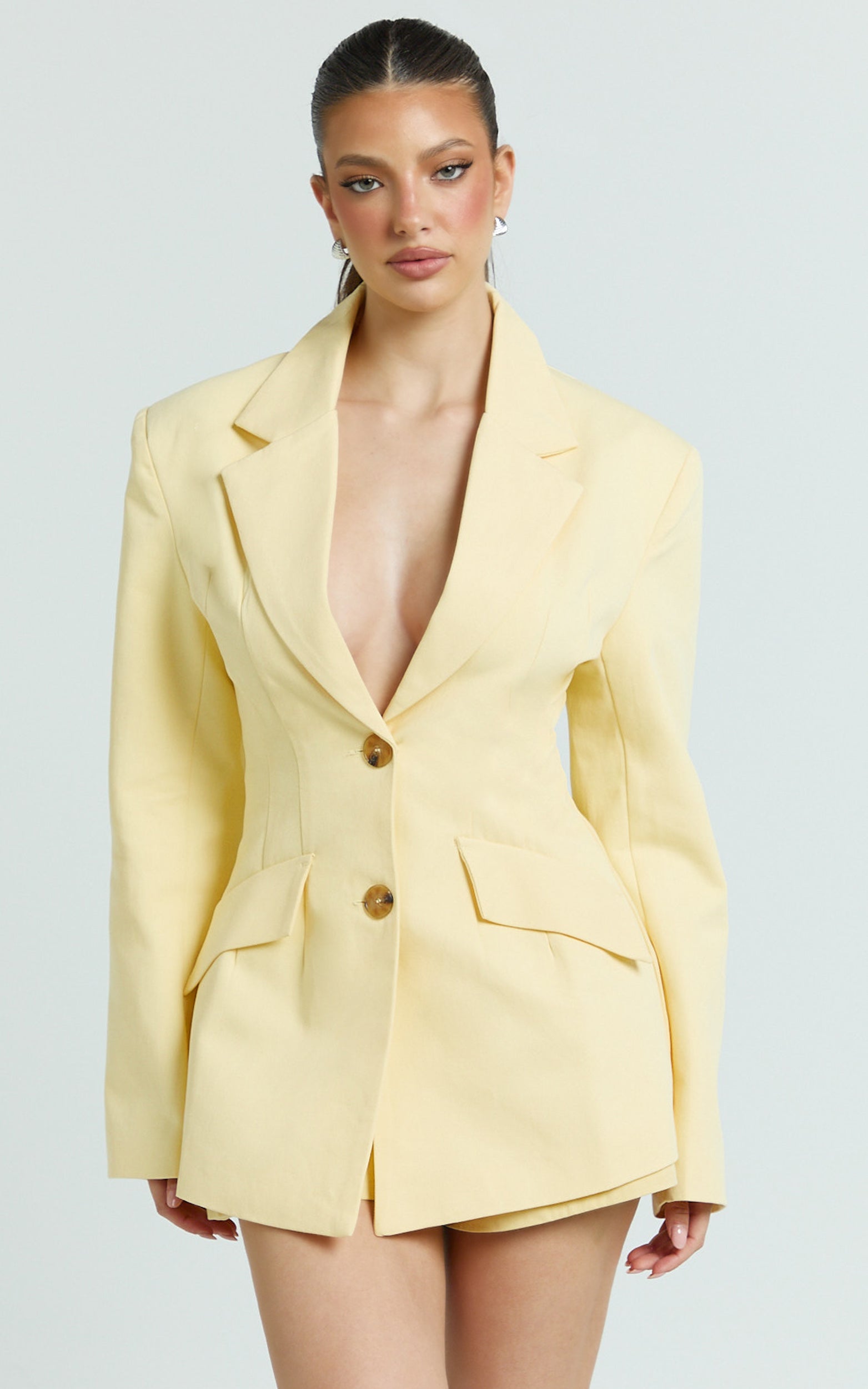 Harvey Blazer - 3 Button Closure Square Hem Blazer in Lemon