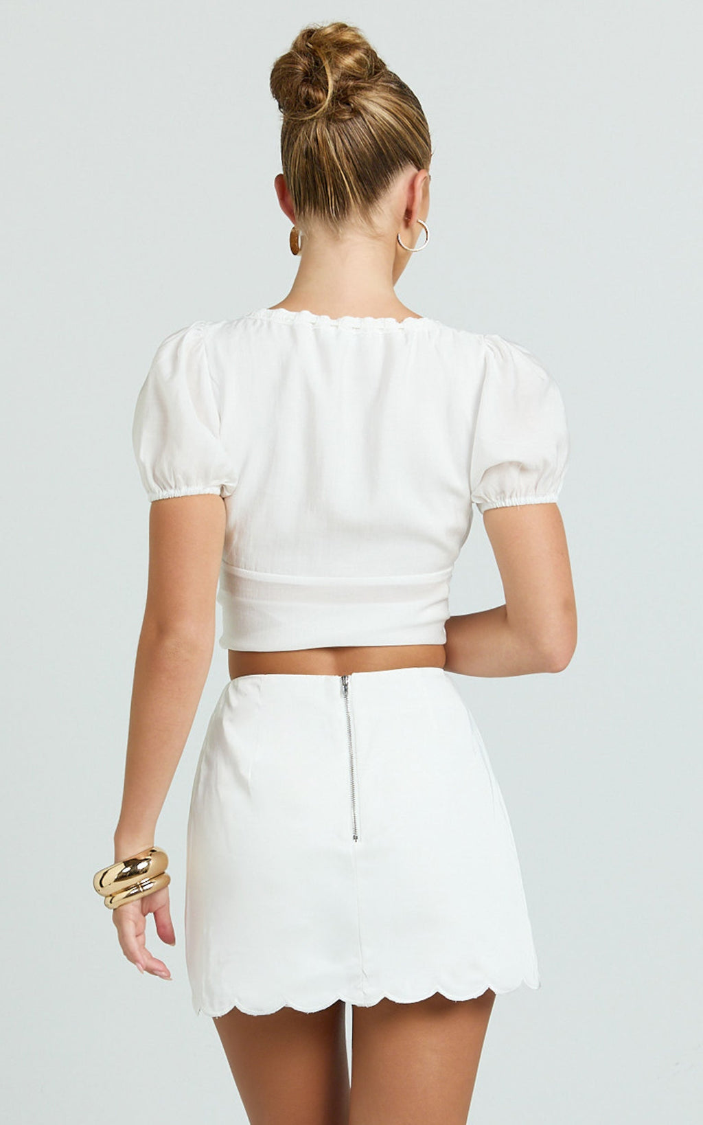 Lila Skort - Scallop Hem Mini Skort in Plain Cream