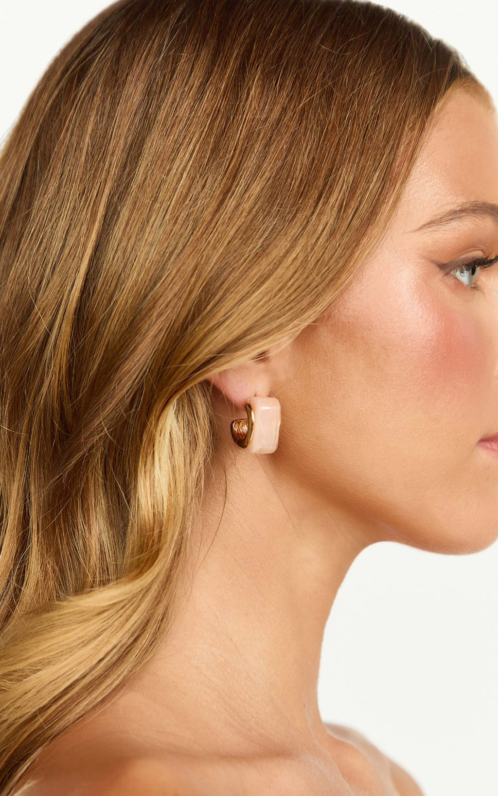 Makayla Resin Hoop Earrings in Pink/Gold
