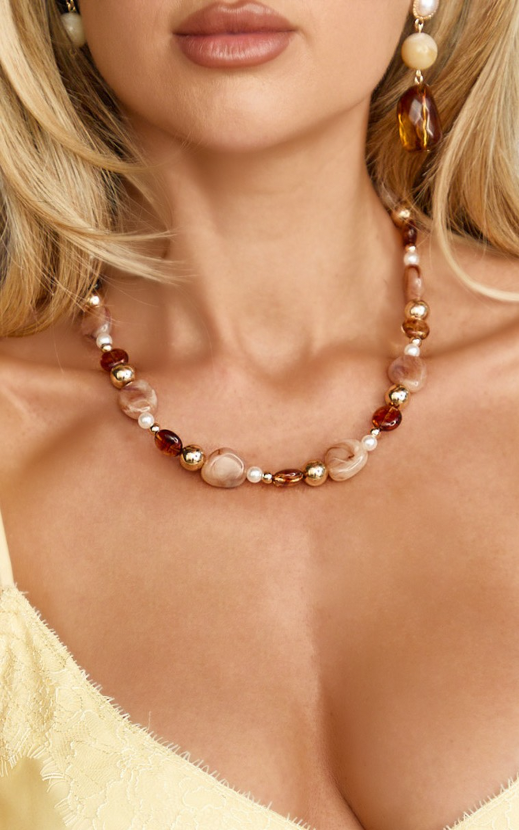Nami Necklace - Pendant Necklace in Torte/Gold