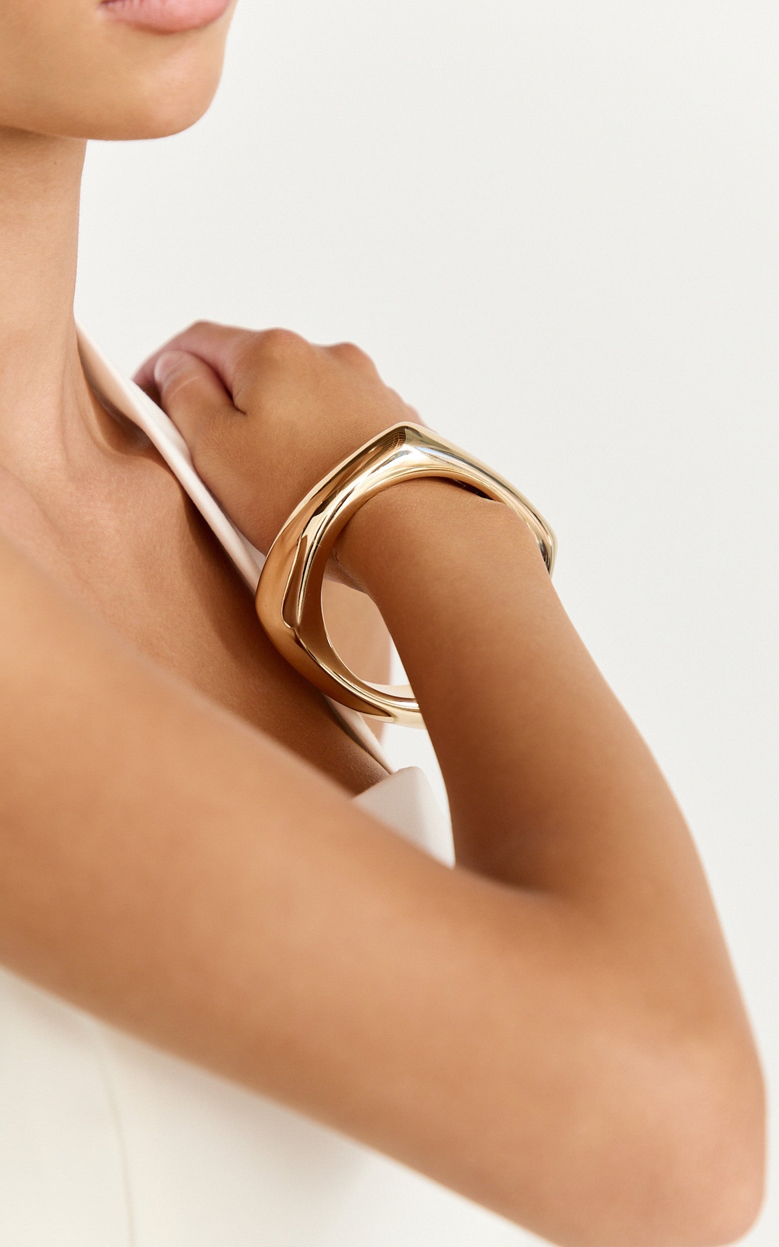 Olinka Bangle - Bangle in Gold