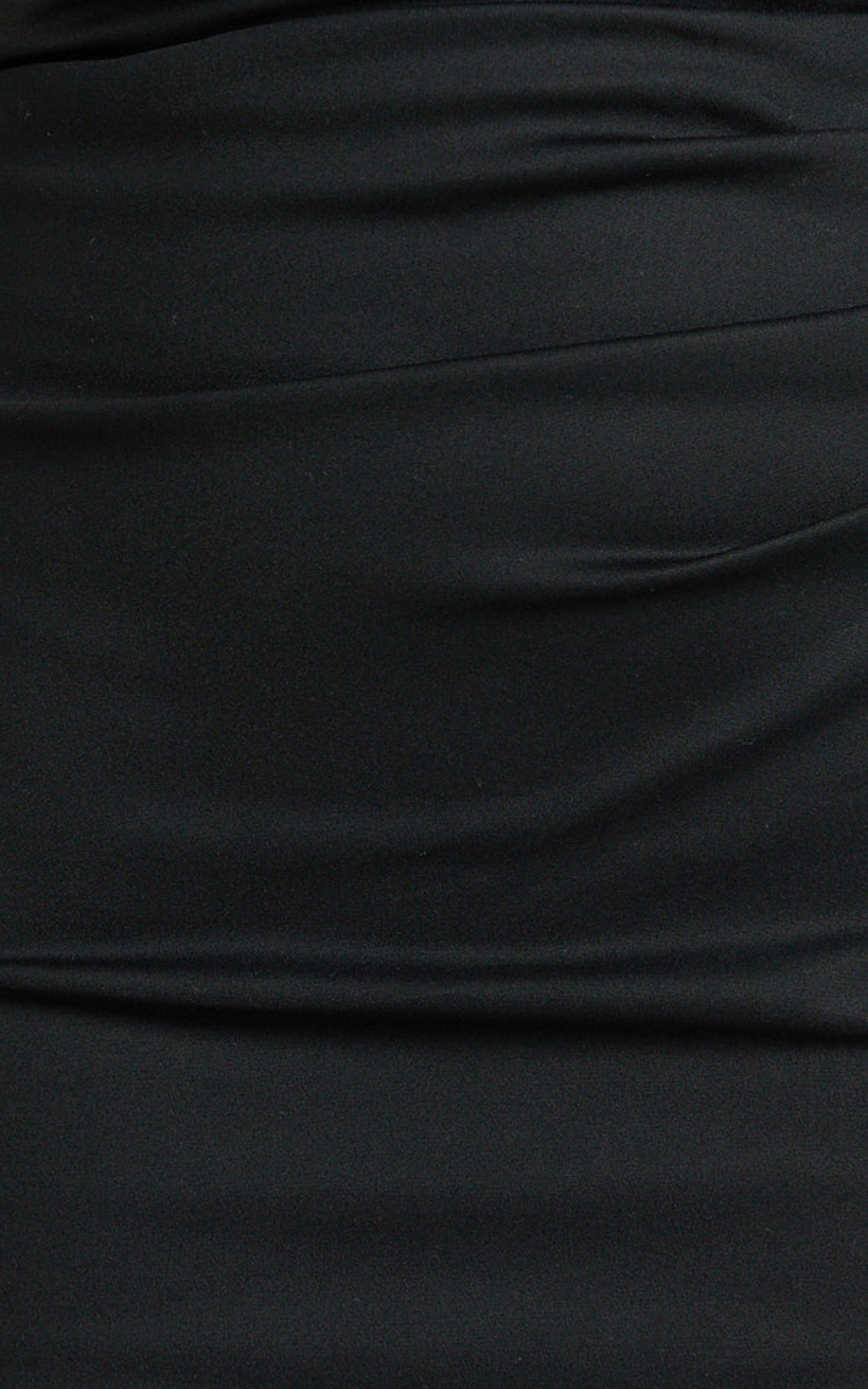 Pietra Midi Dress - Scoop Neck Side Seam Tucks Fitted Dress in Black