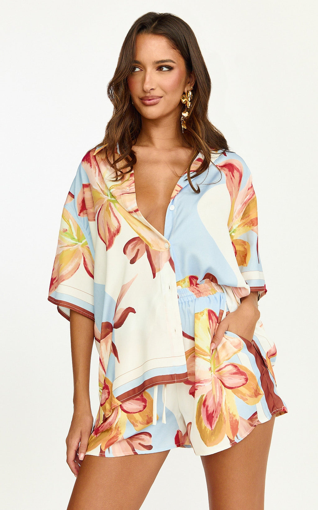 Robyn Shirt - Button Front Short Sleeve Shirt in Retro Flower Border Print