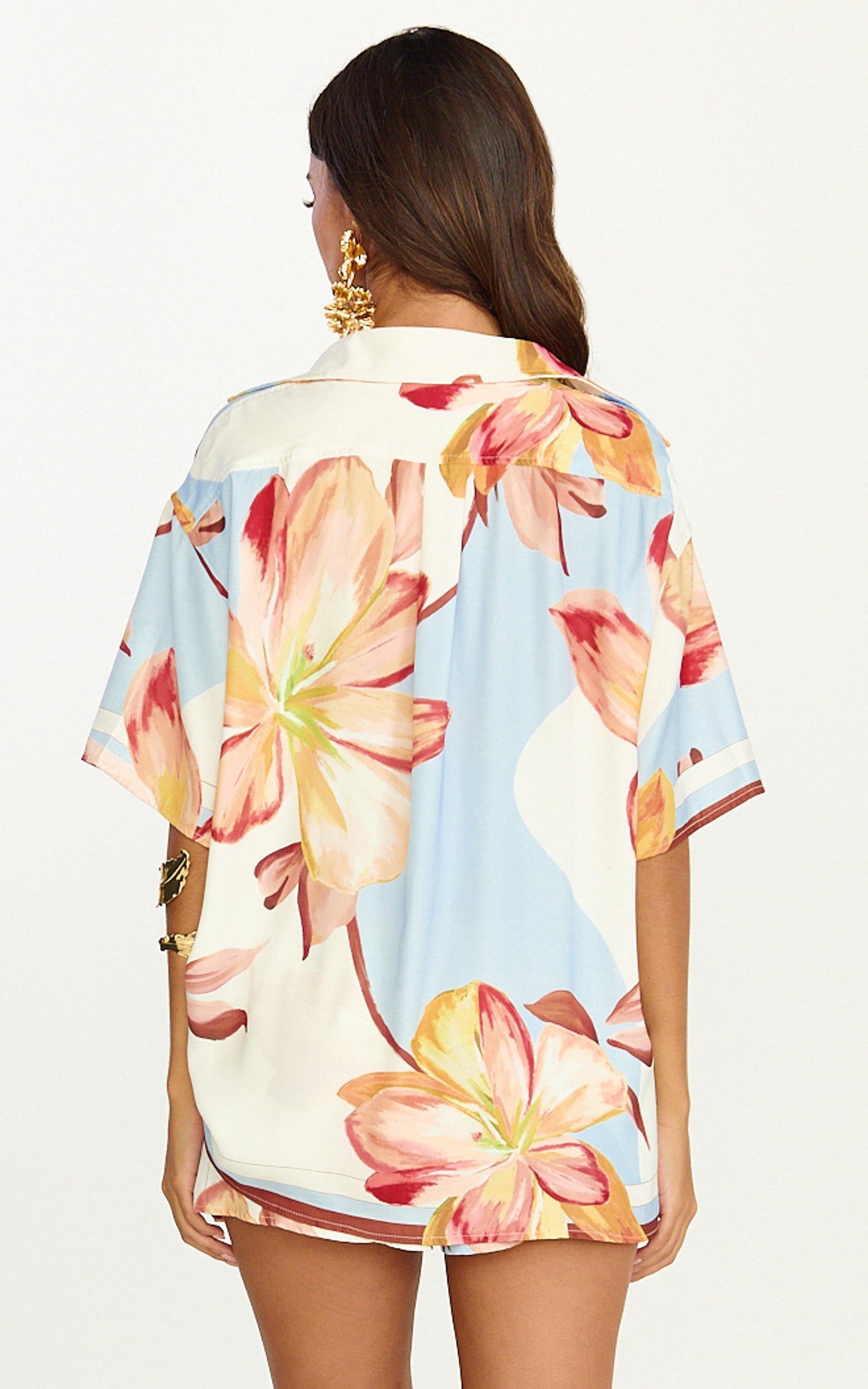 Robyn Shirt - Button Front Short Sleeve Shirt in Retro Flower Border Print
