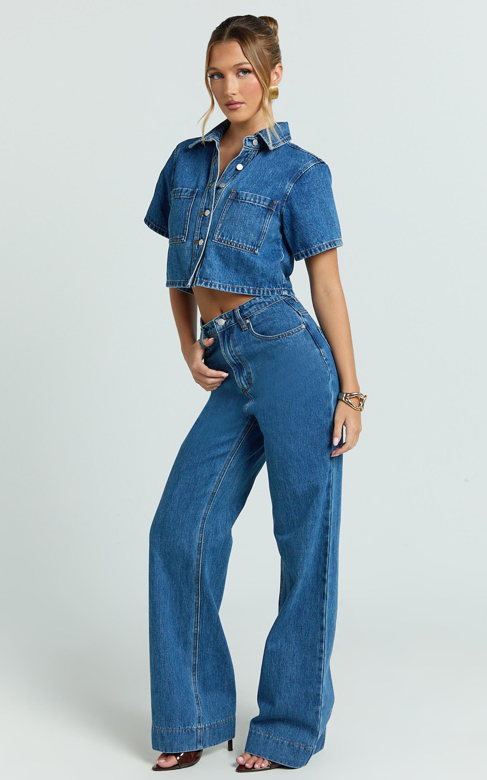 Serena Top - Denim Button Down Short Sleeve Top in Dark Blue Wash
