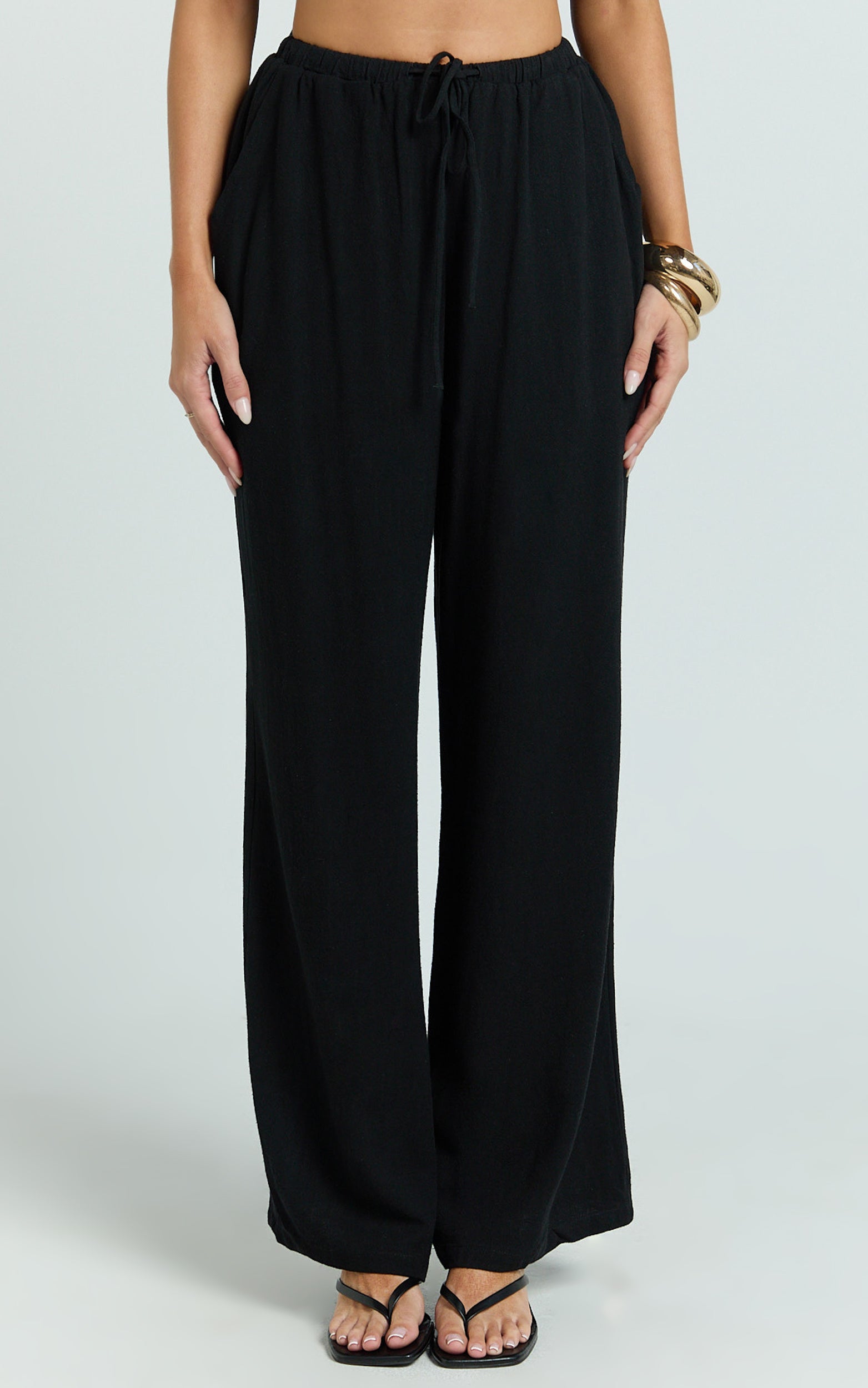 Wesley Pants - Mid Rise Relaxed Leg Linen Blend Pants in Black