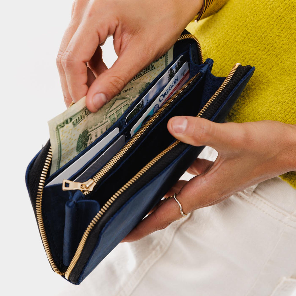 Accordion Zip Wallet