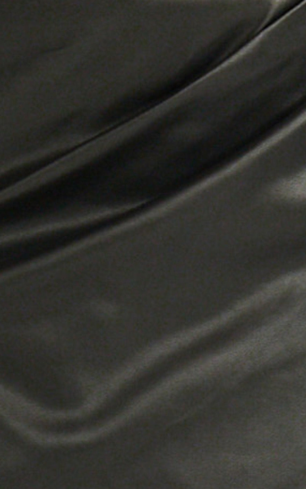 Patricia Mini Skirt - Mid Rise Fitted Patent Leather Skirt in Black