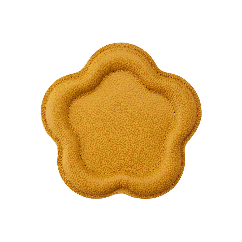 Sunshine | Floral shaped leather tray with stuffed edges 